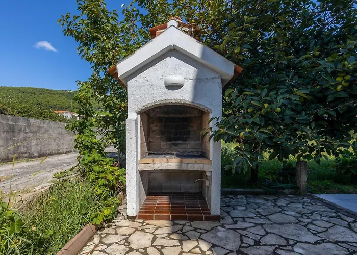 1 Bedroom In *